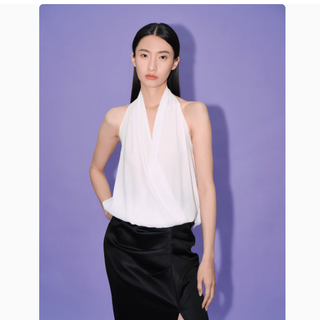 FILINGME菲埃琳夏日风情，简约至上——醋酸挂脖吊带露背上衣