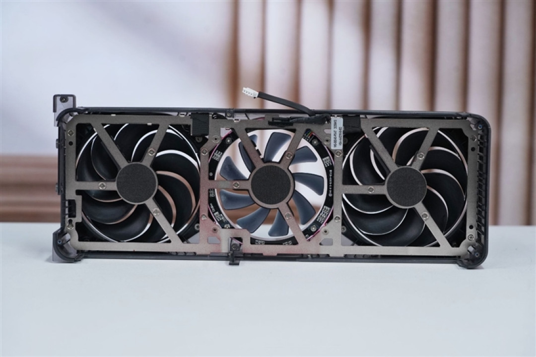 七彩虹iGame RTX 5060 Advanced OC评测：极限释放170W功率 性能表现超RTX 4060 Ti