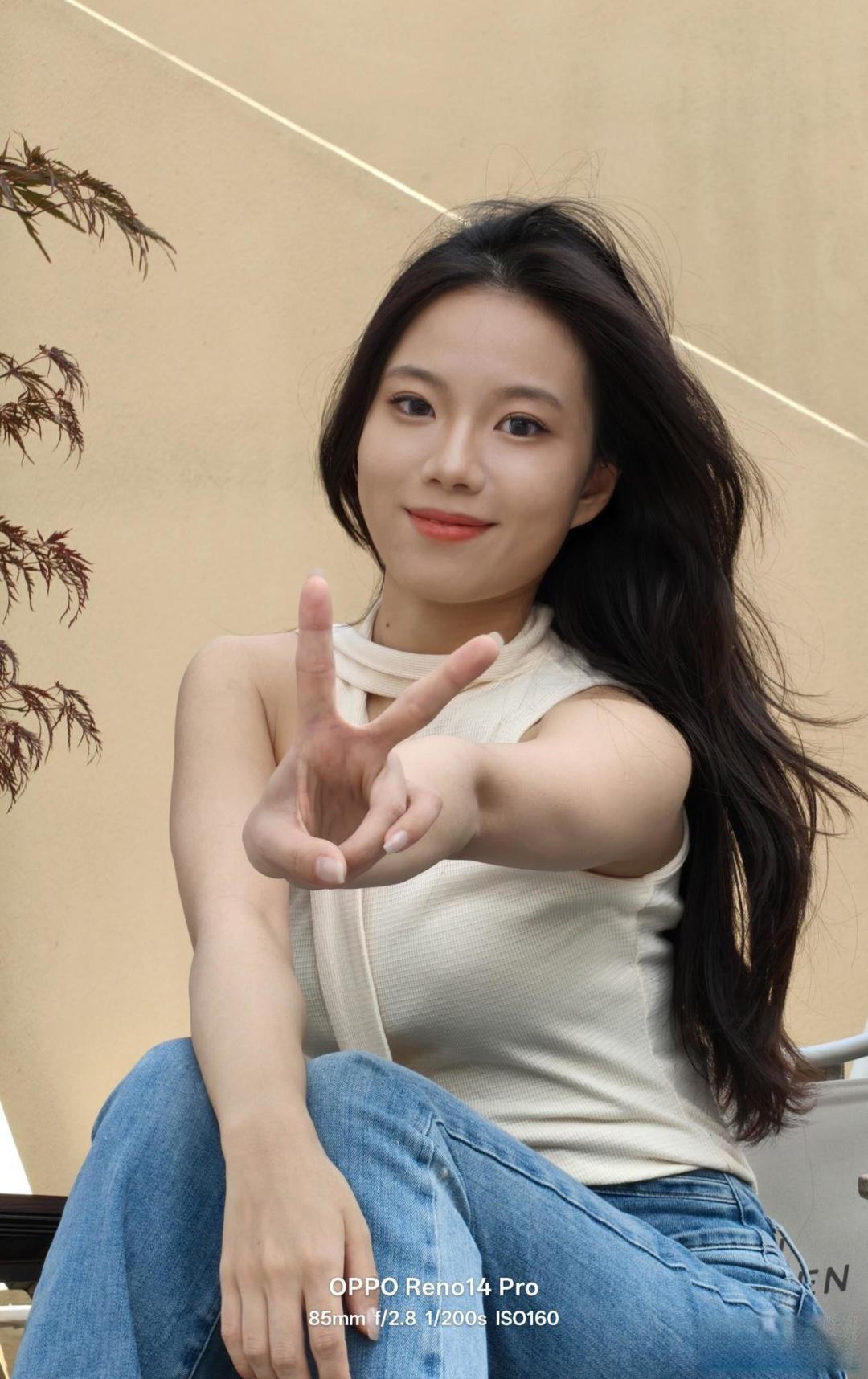 OPPO Reno14 Pro双杀影像与美学：85mm长焦实况创作+幻彩人鱼姬设计重塑移动摄影体验