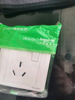 高性价比的施耐德睿意系列