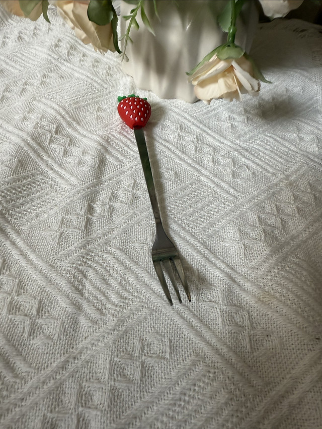 🍀不锈钢水果叉：实用与创意兼备