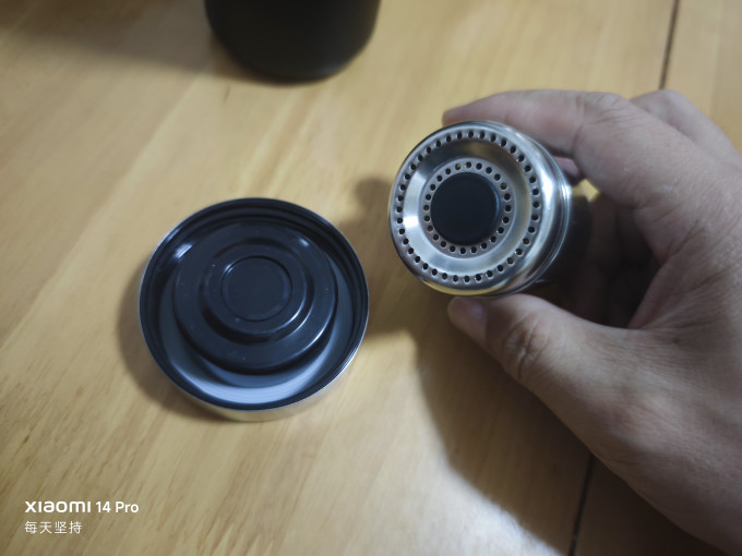哈尔斯保温杯
