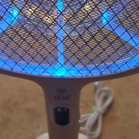 死磕蚊子干到底——榄菊电蚊拍