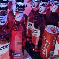 在KTV生日Party酒水推荐：动力火车&百威