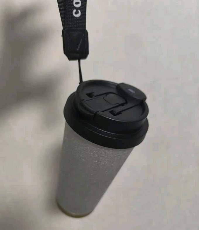 八千行保温杯