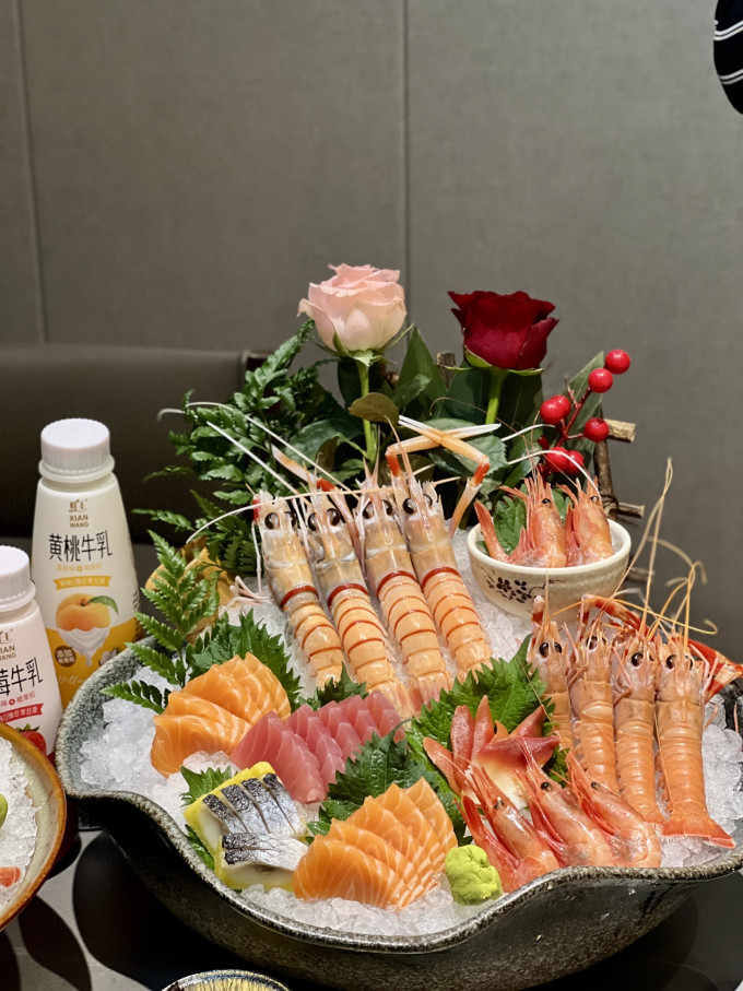 哆鲜生聚会餐饮