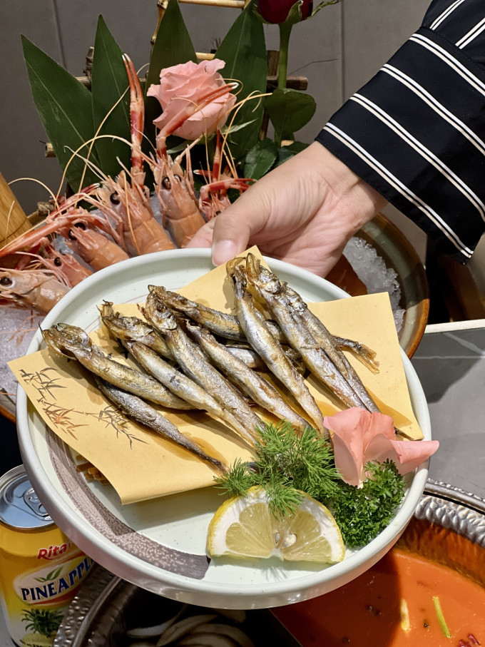 哆鲜生聚会餐饮