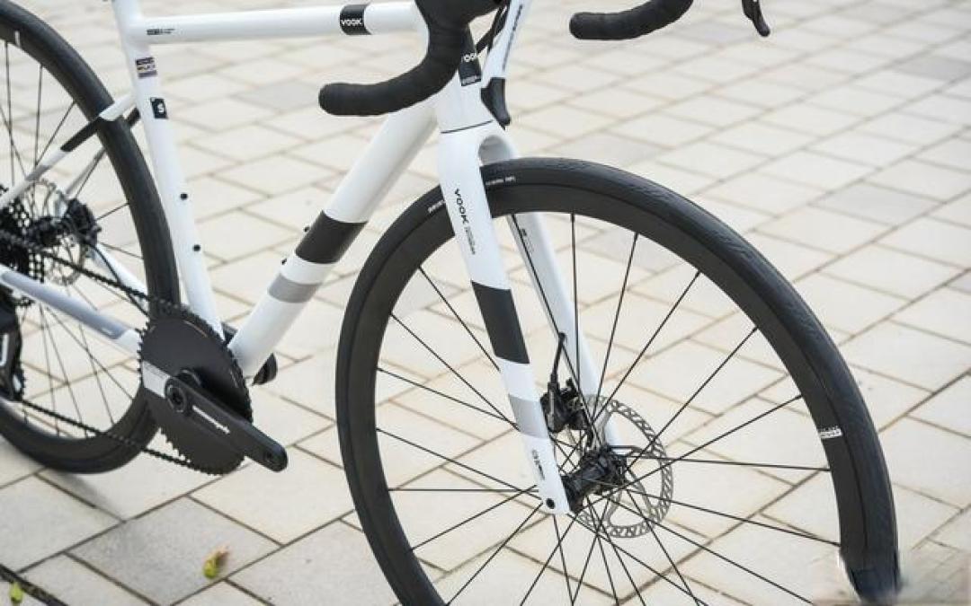 千元级公路车选购指南:预算2000内高性价比车型解析
