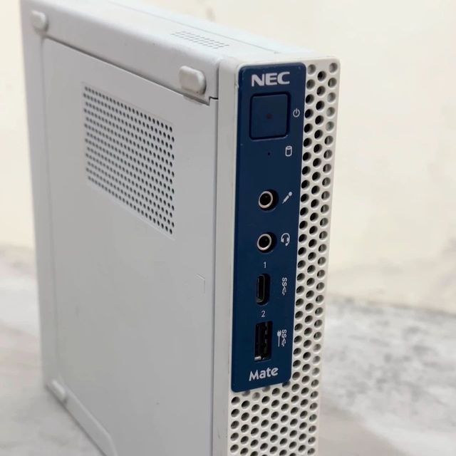 200出头的养老机，8代准系统进可做二奶机，退可NAS!