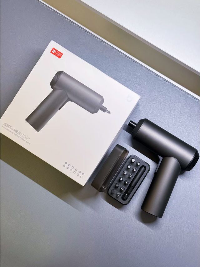 小米电动螺丝刀,组装家具神器