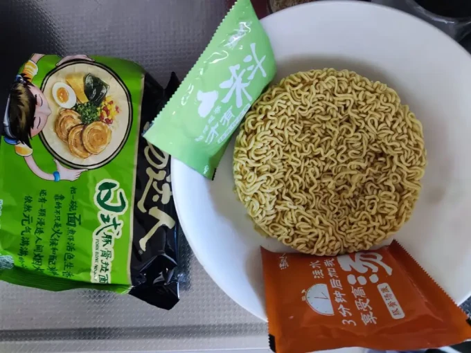 统一方便面/粉