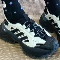 夏日活力穿搭！Adidas SNEAKER SANDAL 溯溪鞋