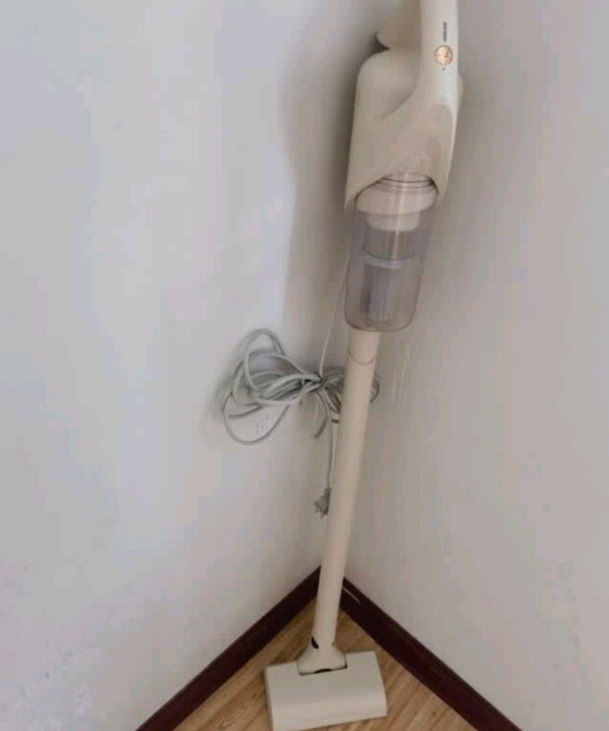 海尔手持式吸尘器