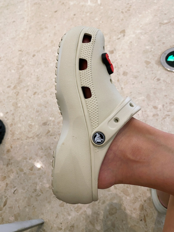 卡骆驰休闲运动鞋