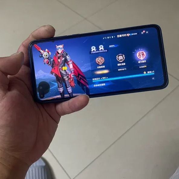 手感无敌！小屏的麒麟990或许才是备用机的最优解！