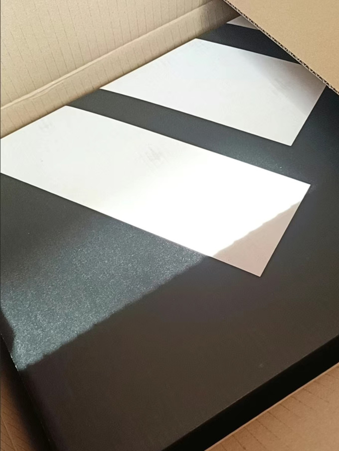 阿迪达斯休闲运动鞋