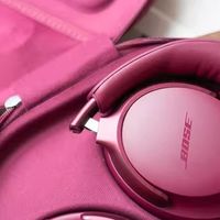 绛梅紫韵：Bose QC Ultra