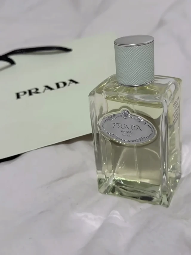 prada浮梦鸢尾-人生香水
