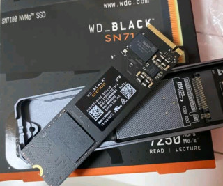 轻薄高速，WD_BLACK SN7100值得入手