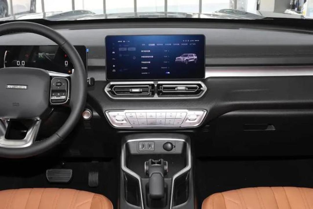 十万级黑武士方盒SUV横评:BJ30、iCAR V23、旅行者谁更值得买?