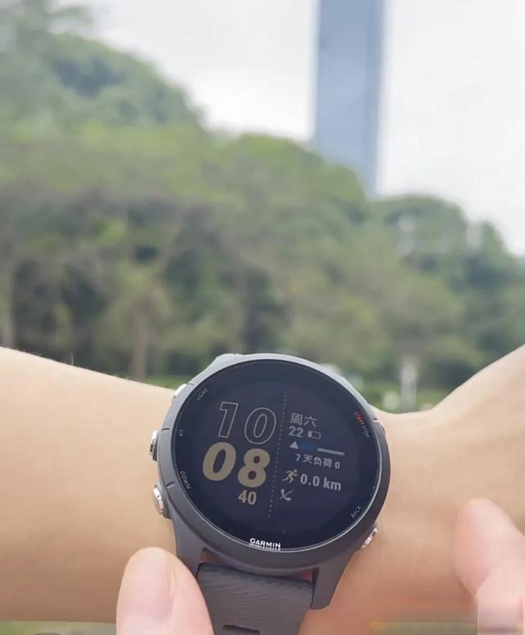 佳明Forerunner 255评测:专业运动与生活便捷的双重突破是如何炼成的