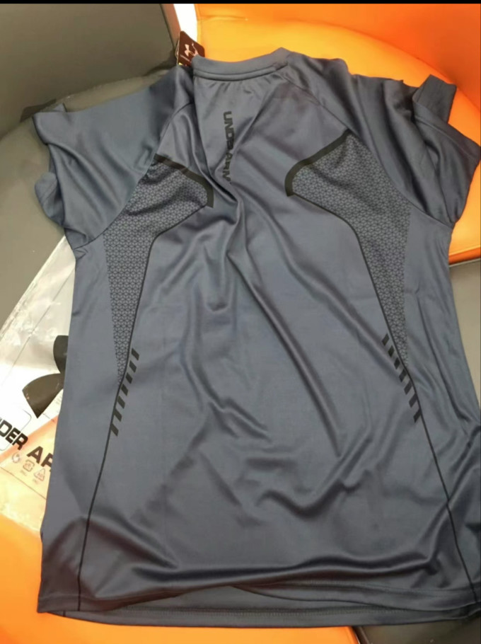 安德玛运动服饰