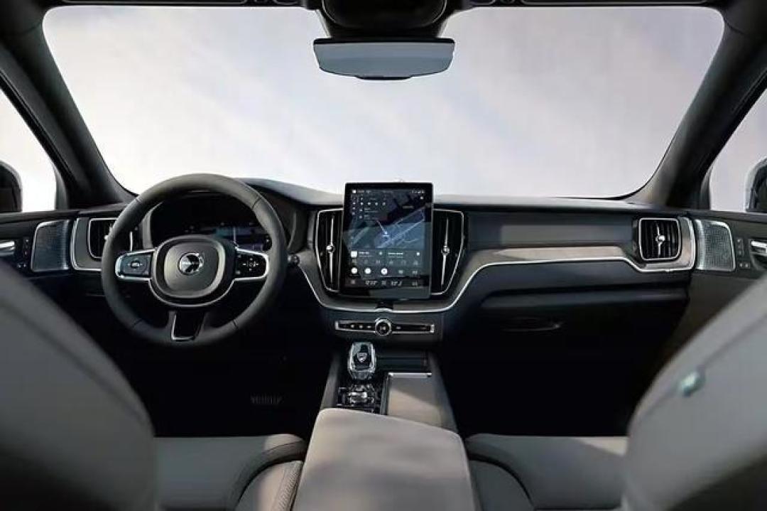 2026款沃尔沃XC60焕新升级:北欧豪华设计+智能座舱+高效混动系统全解析