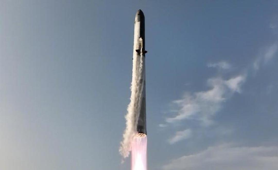 火箭三炸营收反增40%!SpaceX年入1114亿:星链狂揽123亿,复用火箭碾压同行