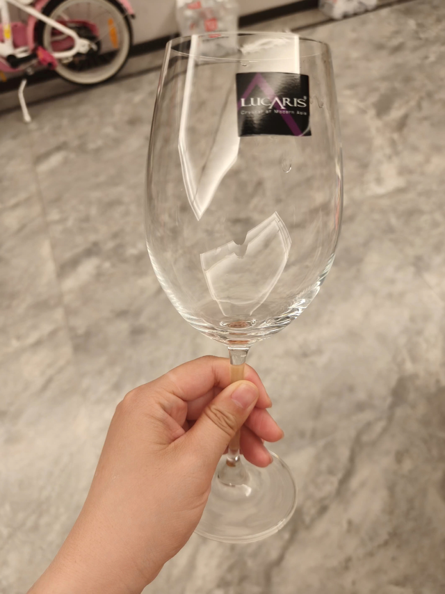 尊尼获加耀澄➕屈臣氏苏打水＝吨吨吨➕呼呼呼