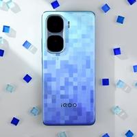 iQOO Neo10 Pro+深度评测：骁龙8至尊版+2K直屏如何突破中端游戏性能极限？