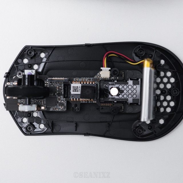雷柏新款VT7 MAX vs VT7拆解评测体验：高定特调旗舰性能