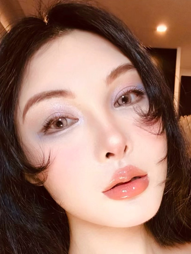 珀莱雅 日不落持妆服帖水润控油遮瑕气垫CC霜测评