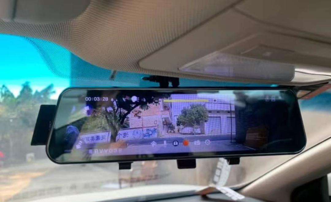 行车记录仪避坑指南:五大故障预警与选购核心指标全解析