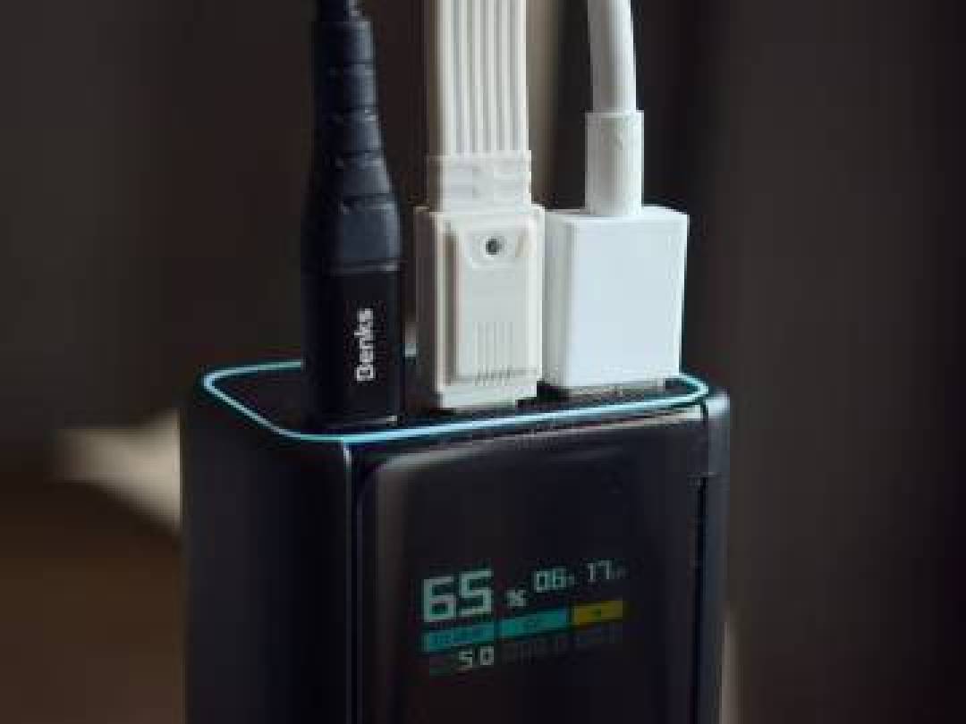 酷态科10号屏显充电器评测:协议转换黑科技与动态屏显如何颠覆快充体验