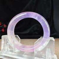 贵妃镯：千年东方美学与现代舒适设计的碰撞，从椭圆造型到佩戴艺术的深度解析