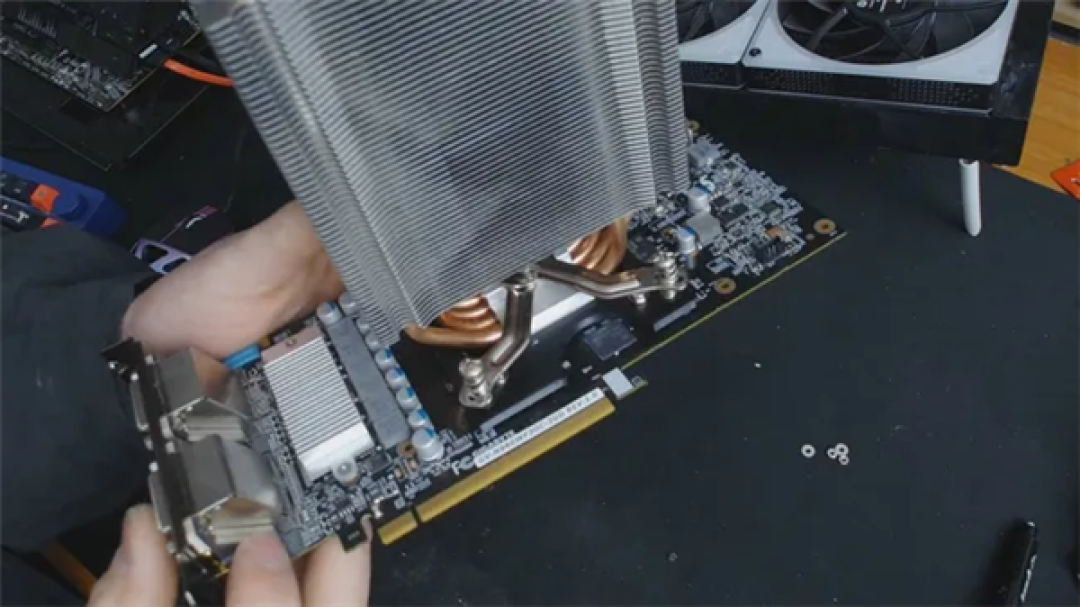 显卡装上CPU散热 GTX 960魔改成功:一举打破3DMark纪录!