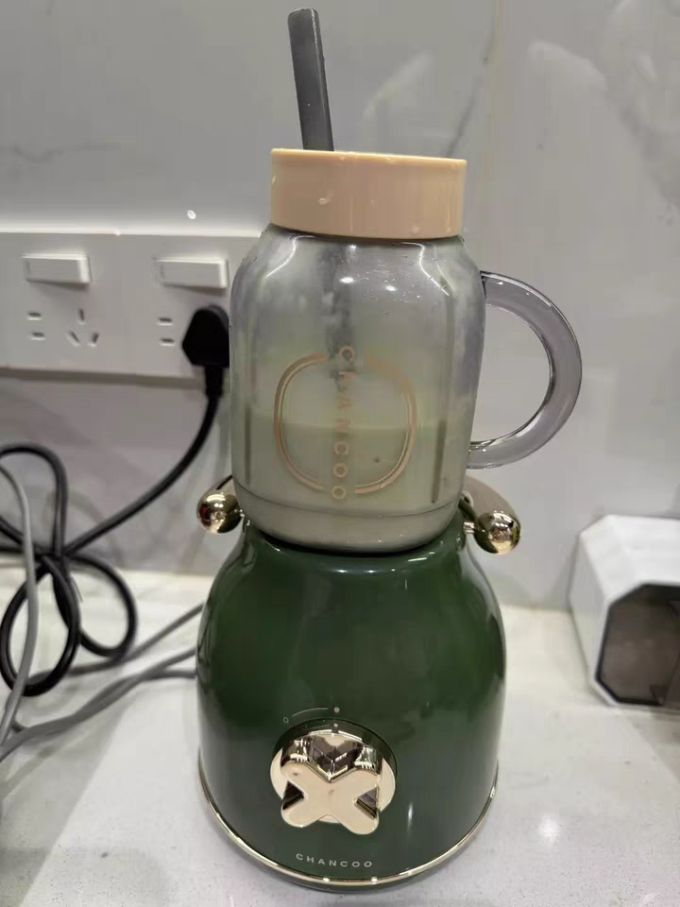 橙厨榨汁机