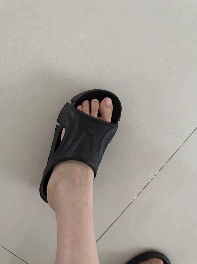 女式拖鞋