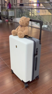我的出差好物搭子——地平线8号大旅行家行李箱，颜值高又好用！