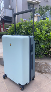 我的出差好物搭子——地平线8号大旅行家行李箱，颜值高又好用！