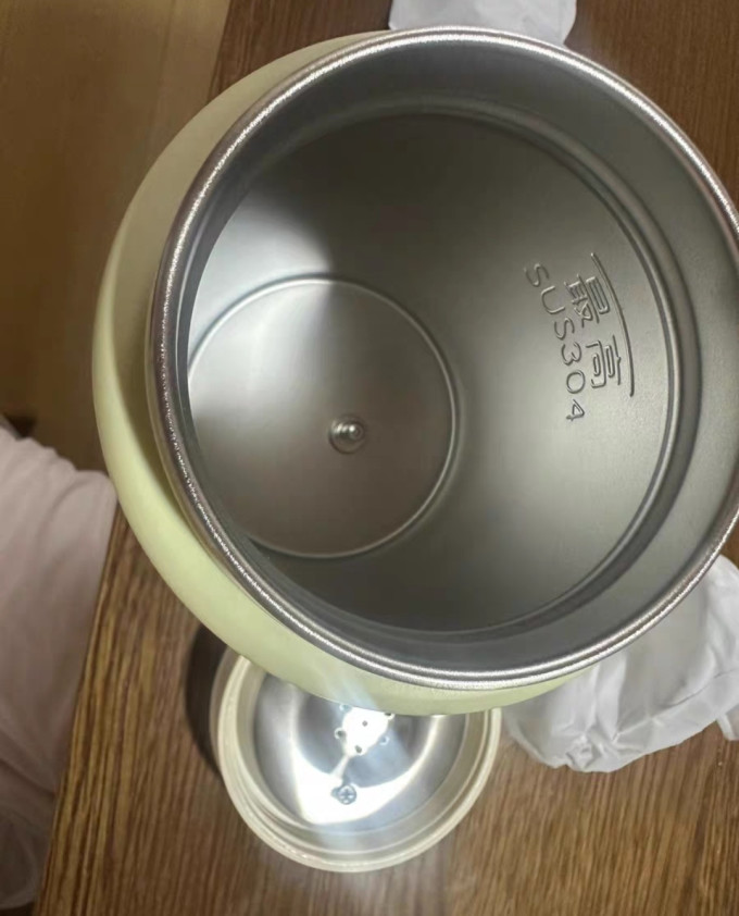 小熊电水壶