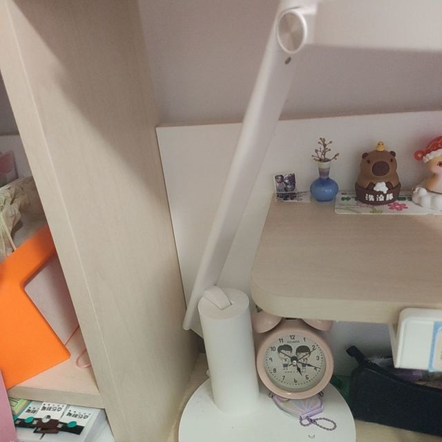 这款台灯买给孩子主要是期望三年白用