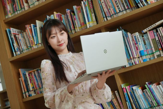 惠科笔记本电脑