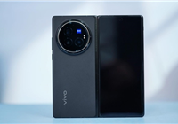 真・轻到起飞！vivo X Fold5实测被风扇吹飞 老款219g纹丝不动