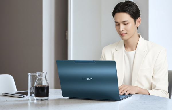 全球首款部署DeepSeek的AI PC!联想YOGA 要革传统PC的命?
