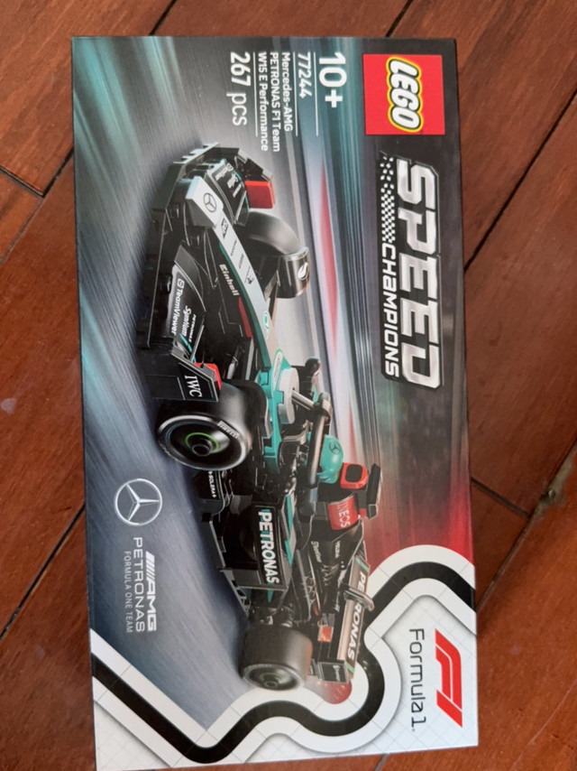 乐高77244再现梅赛德斯-AMG马石油F1车队W15 E Performance