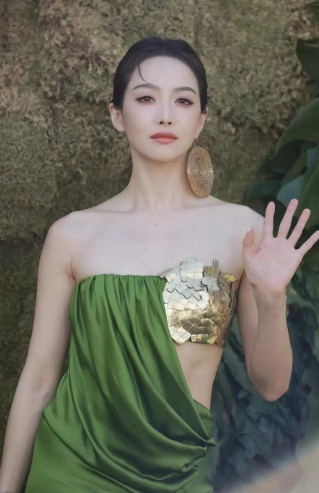 海浪星光间华服共舞 Vogue潮汐红毯开启沉浸式时尚盛宴