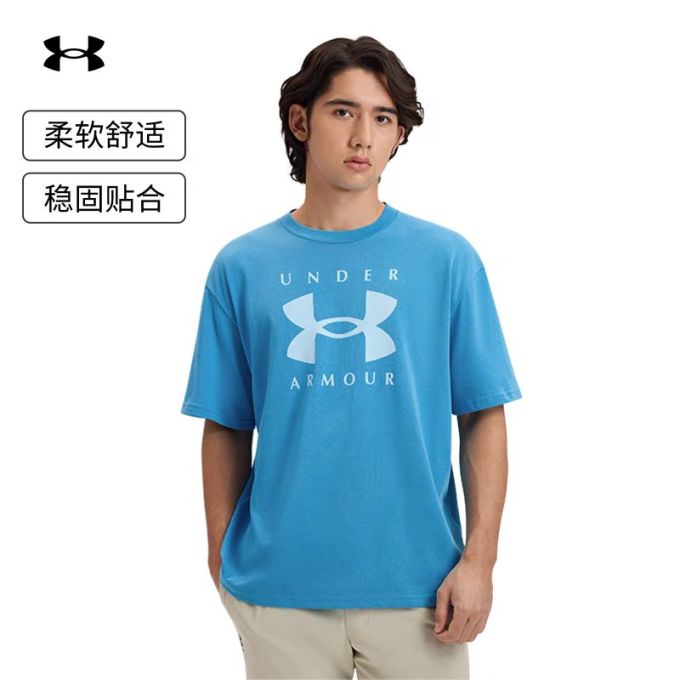 安德玛运动T恤
