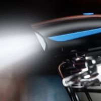 骑兵连自行车前灯，夜骑安全有保障