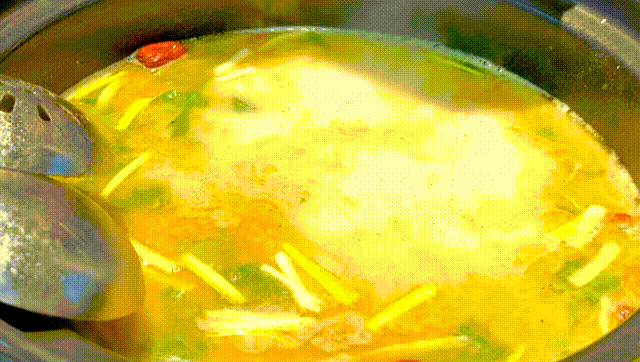 酸浆火锅：一碗绿豆发酵的酸香，解锁神都洛阳的味觉密码